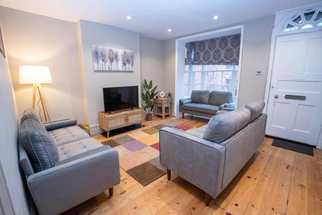 Four-Bedroom House in Winchester, South Downs
