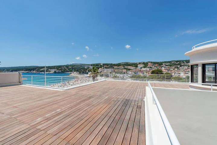 Villa pour 10 personnes, avec piscine ainsi que vue et terrasse, animaux acceptés dans Calanques - 2