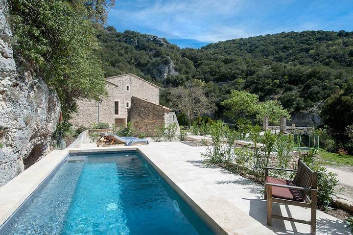 Chambre d’hôte pour 2 personnes, avec jardin et piscine
