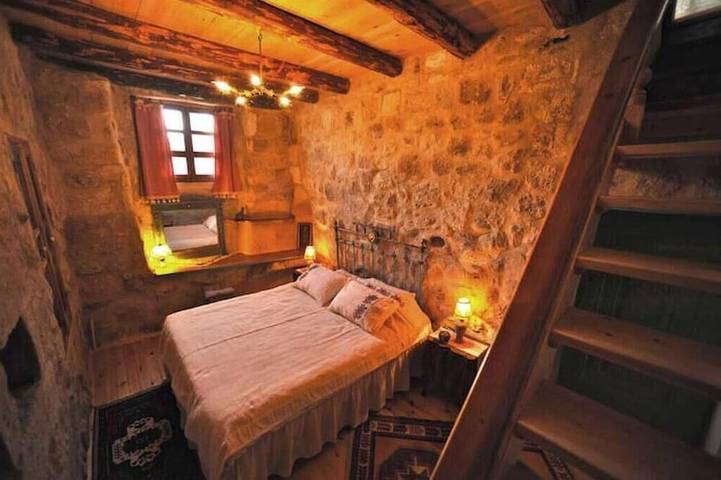 Anitya Dublex Stone House – Charming Cappadocian Retreat with Scenic Terrace in Ortahisar, Göreme Nationalpark
