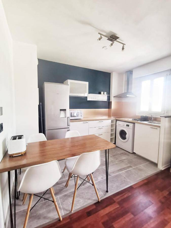Appartement entier, Le 100 Brossolette in Noisy-le-Grand, Seine-Saint-Denis