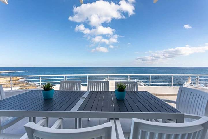 Appartement de vacances pour 11 personnes, avec jacuzzi ainsi que terrasse et piscine