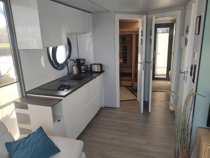 Boot für 3 Personen, mit Ausblick und Terrasse sowie Sauna, mit Haustier in Barth - 4
