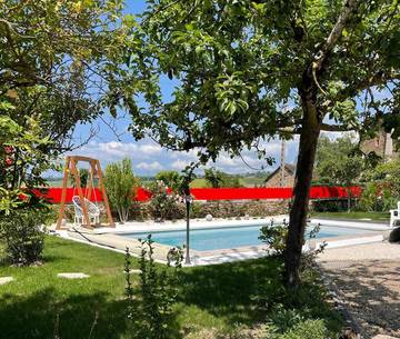 Maison d’hôte pour 2 personnes, avec terrasse ainsi que jardin et piscine à Sauveterre-de-Rouergue