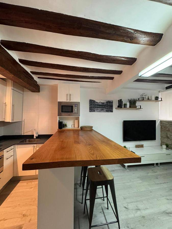 Apartamento para 6 personas, con balcón y vistas en Pamplona