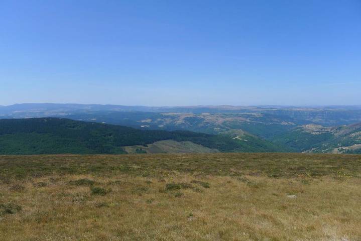 Location de vacances pour 6 personnes, avec jardin et vue, adapté aux familles à Saint-Sébastien-d'Aigrefeuille