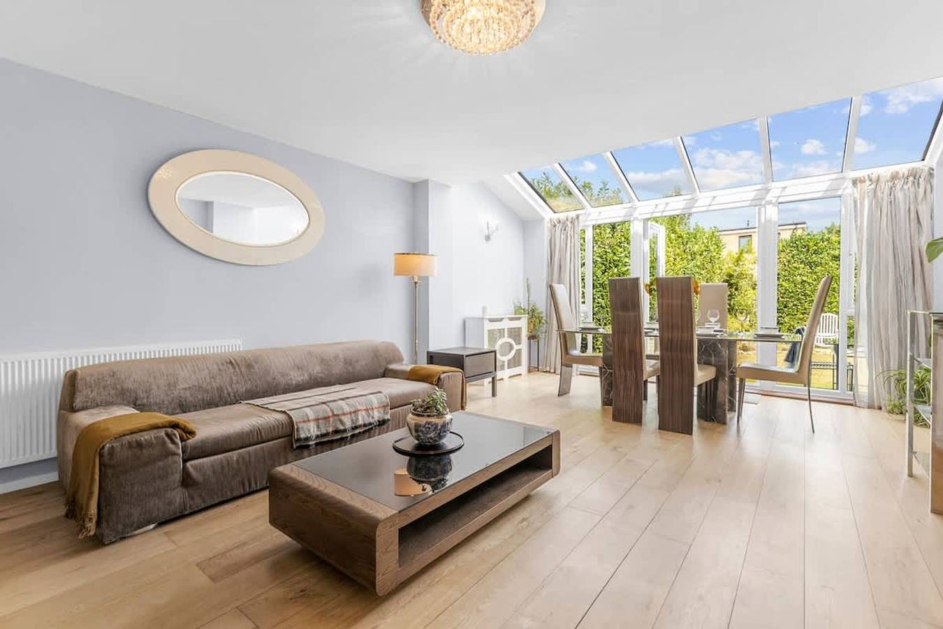 3-Bed Greenhithe Retreat Garden near Bluewater in Stone (Dartford), Dartford