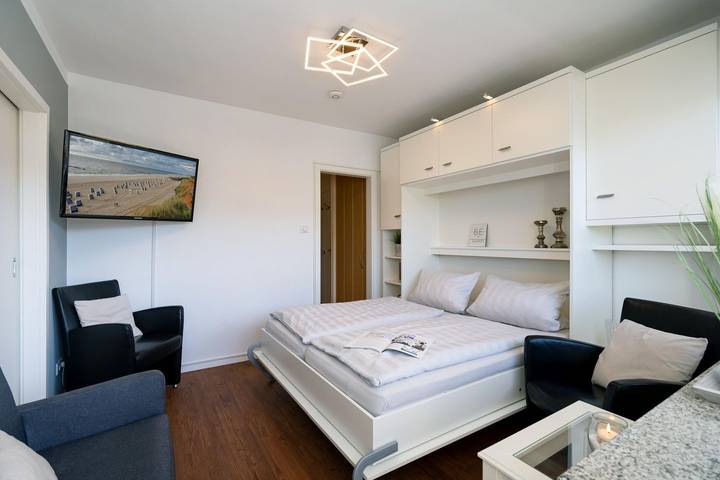 Ganze Wohnung, Gemütliches und strandnahes App. mit Westbalkon, Pkw-Stellplatz, Wlan. in Westerland, Sylt (Gemeinde)
