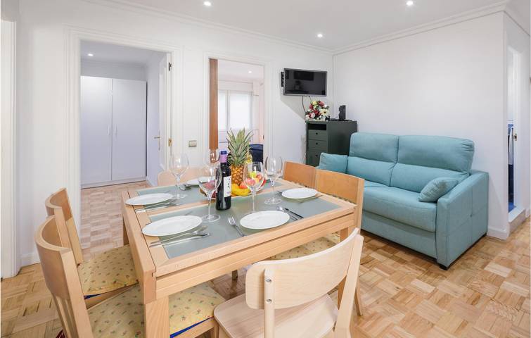 Appartement de vacances entier, Appartement confortable à l'étage supérieur : Centre ville et restaurants in Oviedo, Chaîne Cantabrique