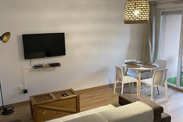 Gîte pour 4 personnes, avec piscine et balcon à Seilh