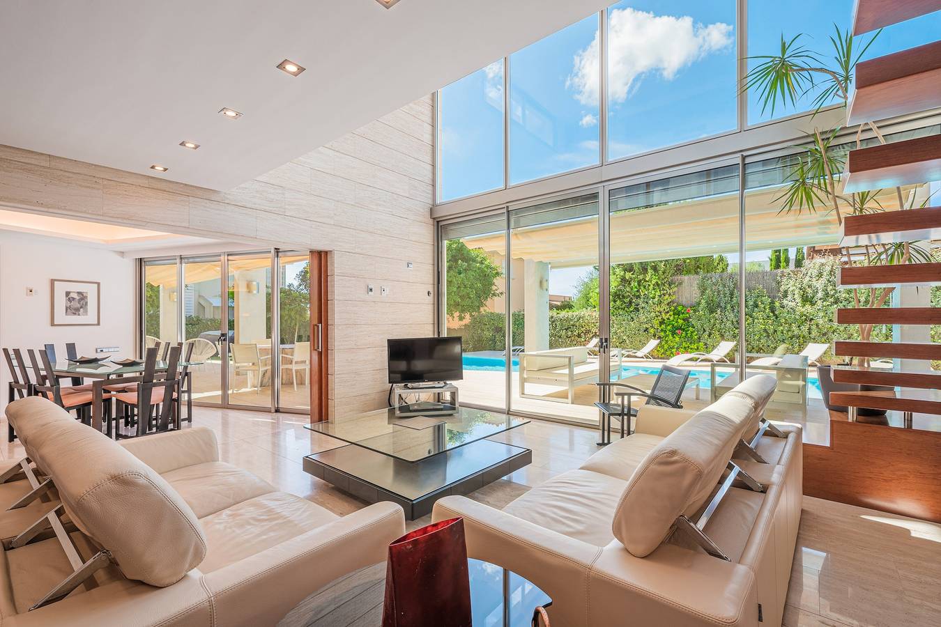 Villa Agusmar avec vue sur la mer, piscine et Wi-Fi. in Son Veri Nou, Llucmajor