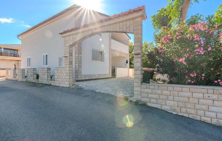 Apartament wakacyjny dla 4 osób, z ogród, zwierzęta dozwolone w Privlaka