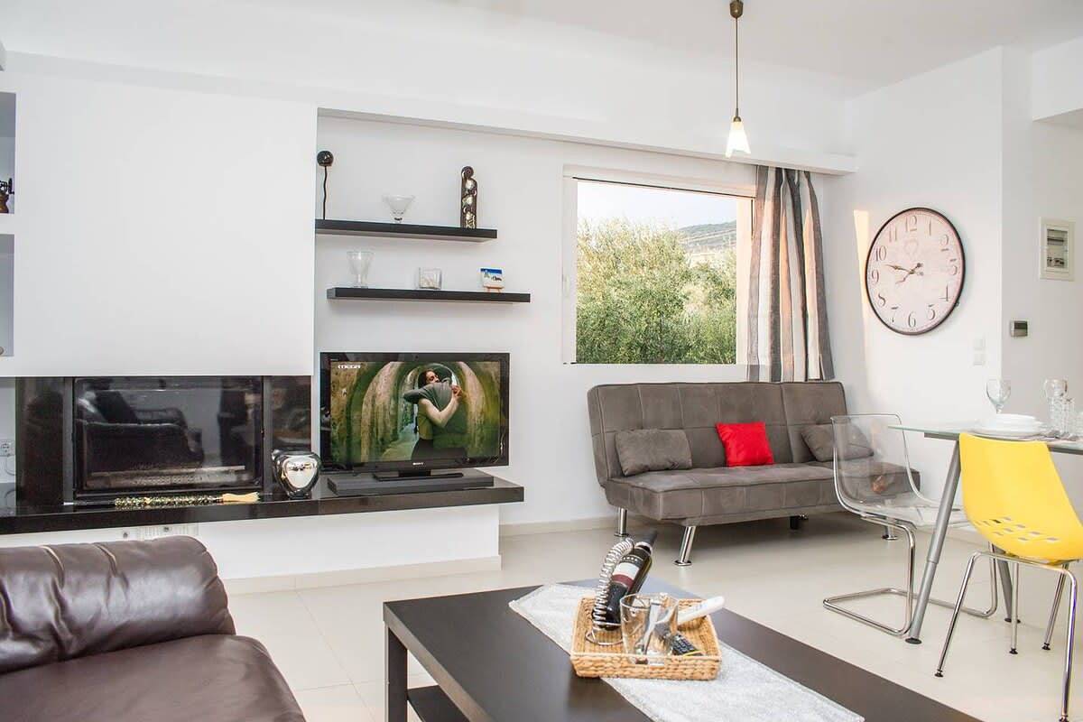 Ganze Wohnung, Ferienwohnung für 7 Personen mit Balkon/Terrasse in Vergas-Strand, Kalamata