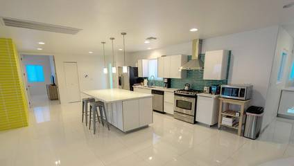 Vacation House for 9 Guests in Paradise (Las Vegas), Nevada, Picture 2