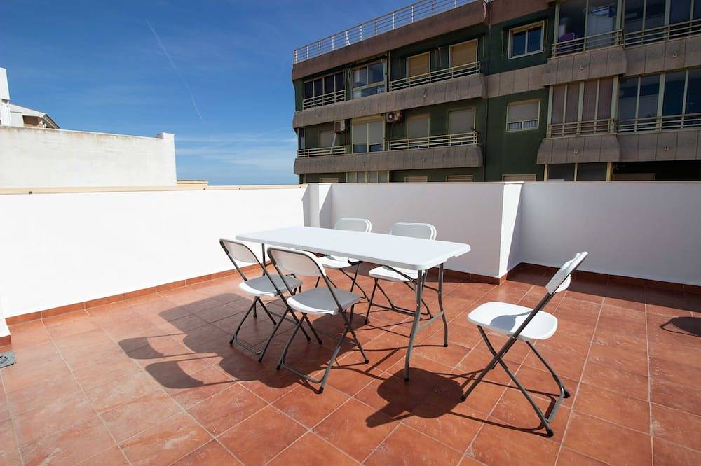 Apartamento entero, Apartamento con terraza y vistas a la playa in El Perelló (Costa de Valencia), Sueca