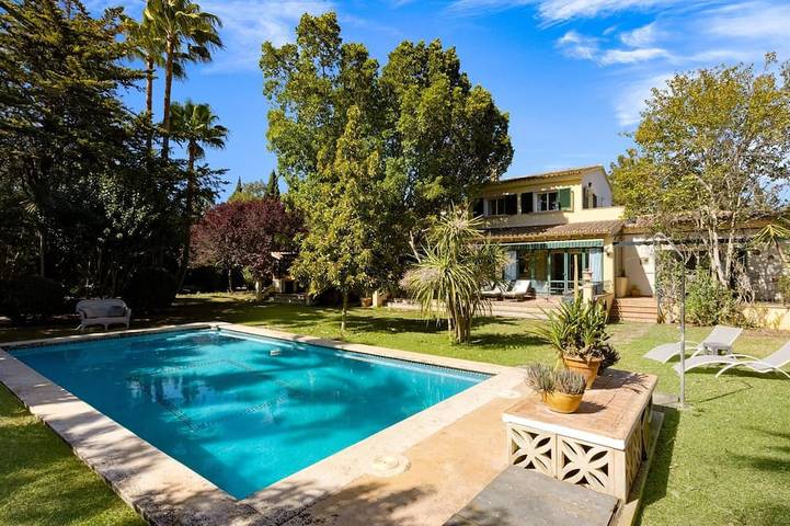 Villa pour 10 personnes, avec balcon ainsi que piscine et jardin - 1