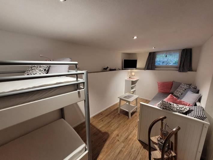 Vacation rental for 6 people, with yard in Central Switzerland