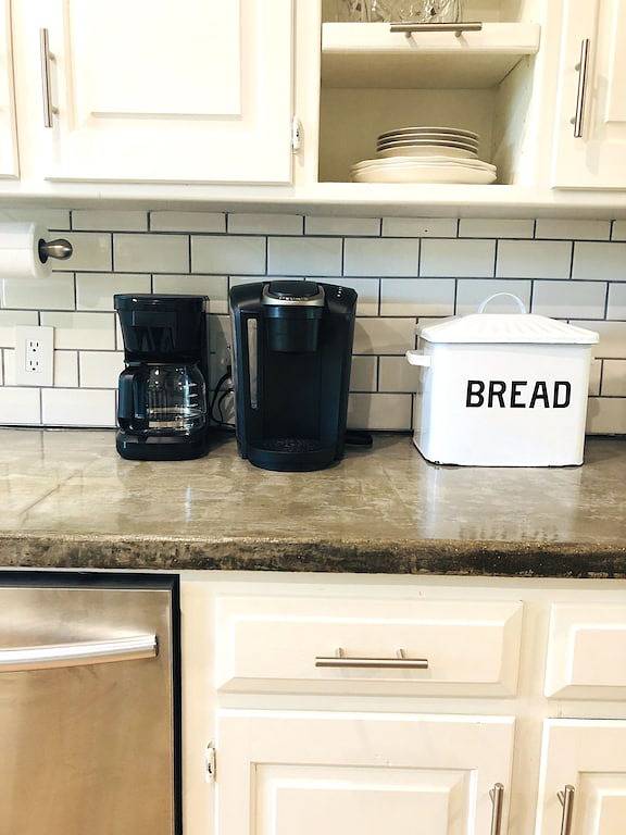 ★ Luxus-5-Sterne-Haus ★ Lage ~ Eingezäunter Hof ~ Familien ~ Paare ~ 24-Stunden-Support-Team in Topeka, Shawnee County