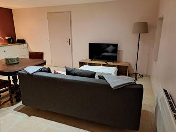 Gîte pour 3 personnes, avec jardin et vue à Mongauzy