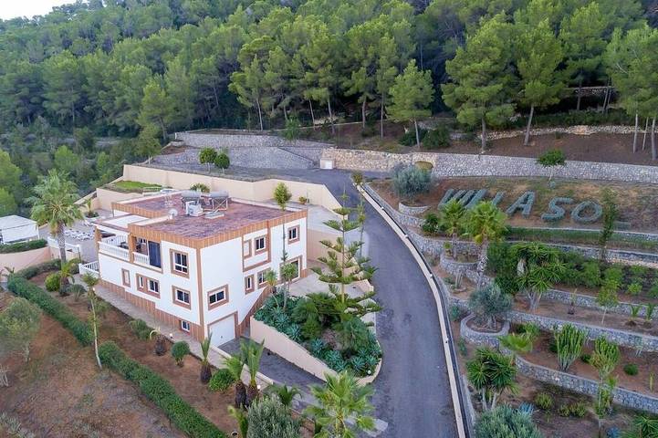 Large Villa near Ibiza Town Sleeps in Es Codolar, Sant Josep de sa Talaia