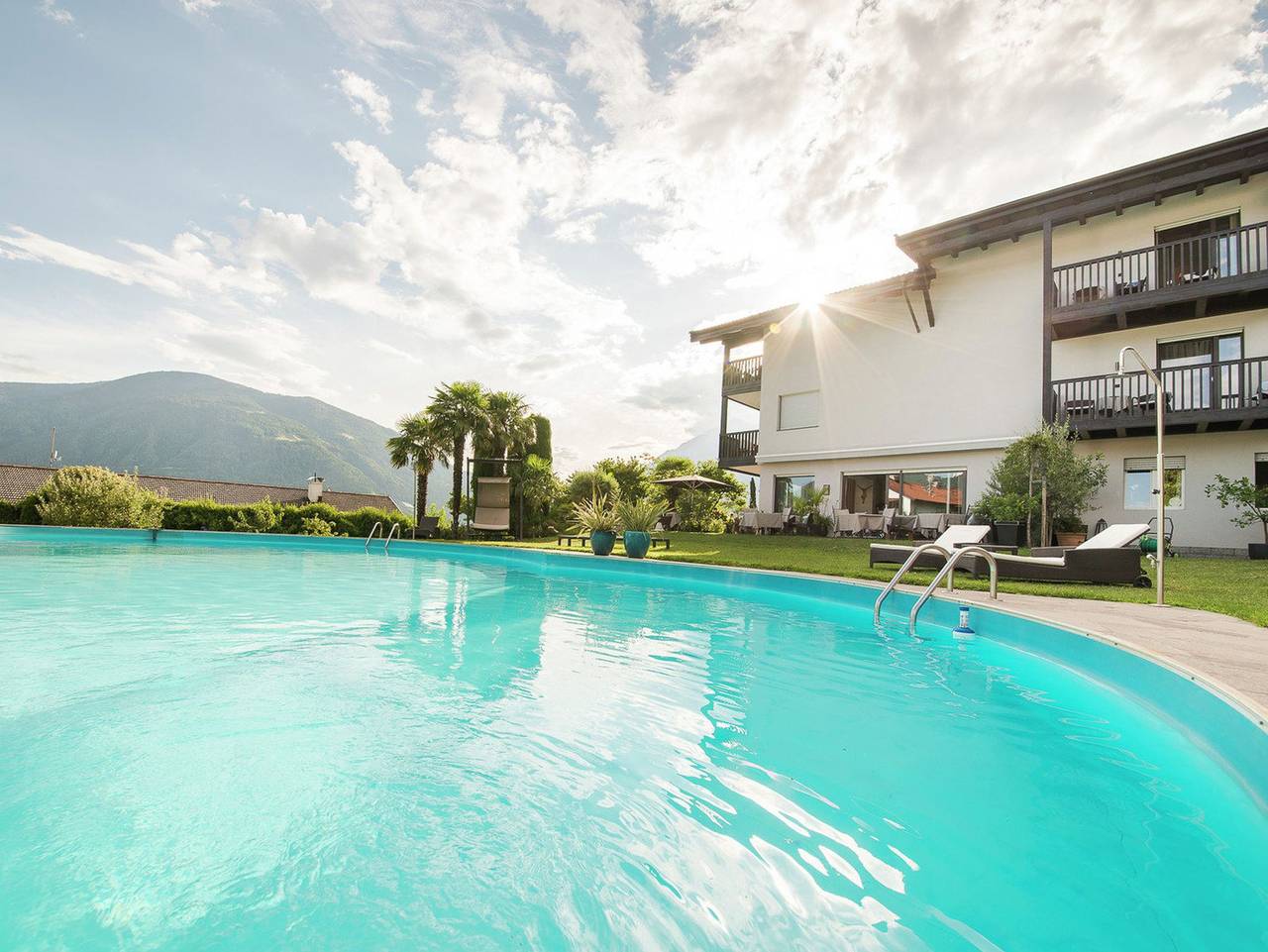 Ganze Ferienwohnung, Garni-Hotel Minigolf - Appartement in Dorf Tirol, Texelgruppe