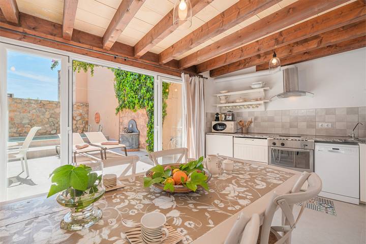Casa de férias "Can Raixa" com piscina privada, terraço privado e Wi-Fi in Lloseta, Maiorca Centro
