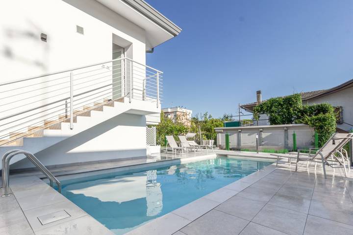 Appartamento intero, Moderno appartamento con piscina e terrazza in Bibione, San Michele al Tagliamento