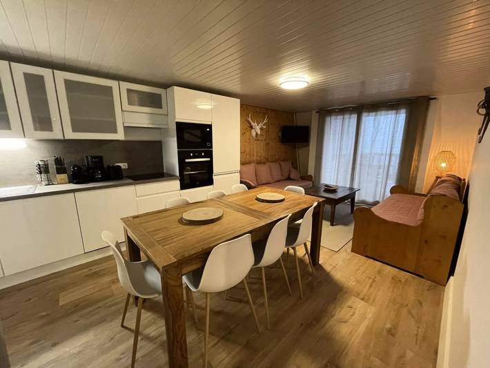 Gîte pour 10 personnes, avec balcon à Saint-Jacques-des-Blats - 2