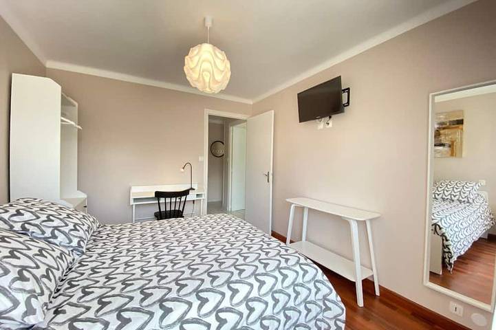 Gîte pour 4 personnes, avec balcon dans Casino Imperial Palace Annecy - 3