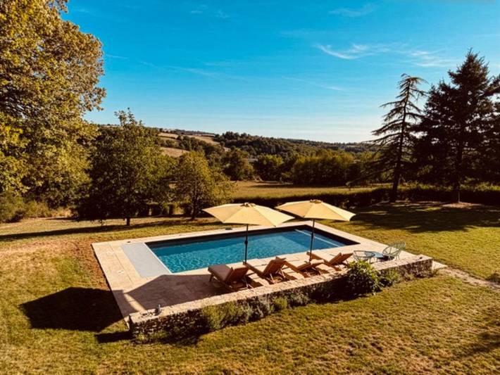 Location de vacances pour 10 personnes, avec jardin ainsi que vue et piscine à Vabre-Tizac - 4