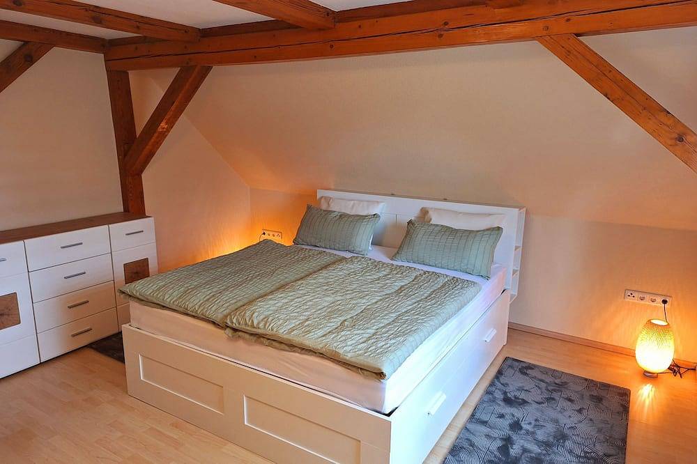 Ganze Wohnung, Charmante 110 qm große Ferienwohnung im Bauernhaus in Schmachtenhagen, Oranienburg