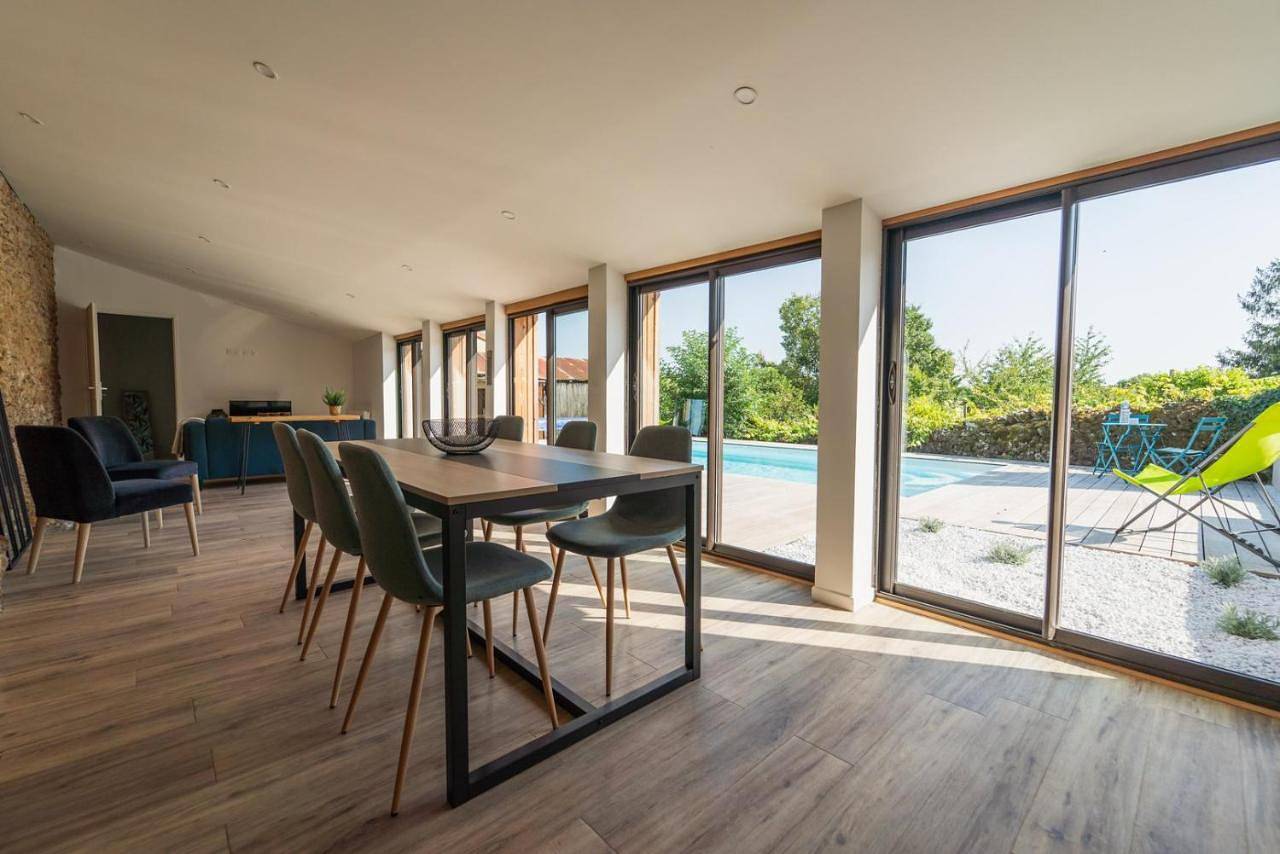 Le Grand Verger : gîte familial avec piscine in Vivonne, Vienne (France)