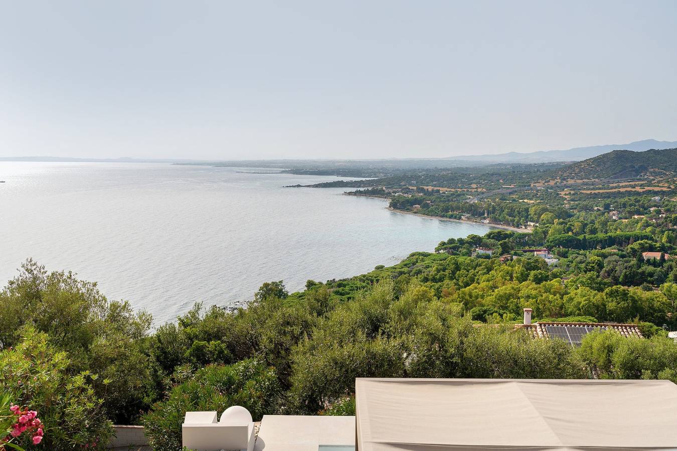 Villa 'Dimora Egle' con Terrazza Privata, Wi-Fi e Aria Condizionata in Terra Mala, Quartu Sant'Elena