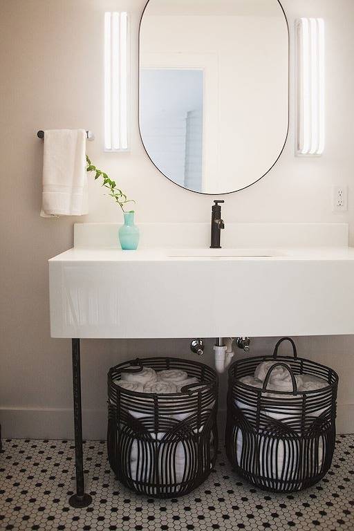 Heart of the Ssi studio cottage, fresh design, Walk to shops/dinner/lighthouse in St. Simons Island, Glynn County