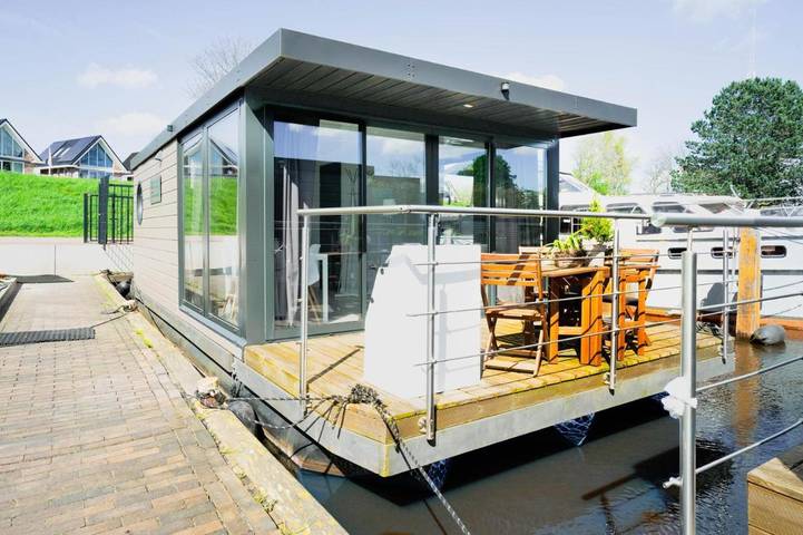 Boot für 6 Personen, mit Terrasse und Seeblick