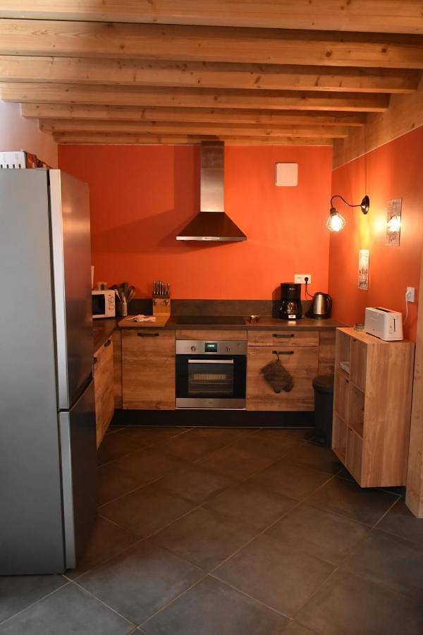 Gîte pour 12 personnes, avec vue et jardin à Sailhan - 4