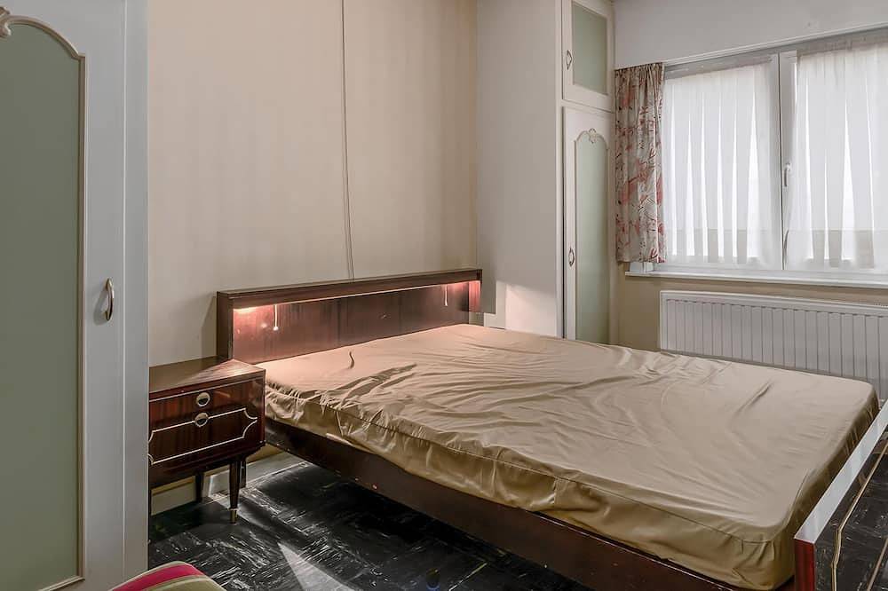 5 bedroom accommodation in Koksijde in Koksijde-Bad, Koksijde