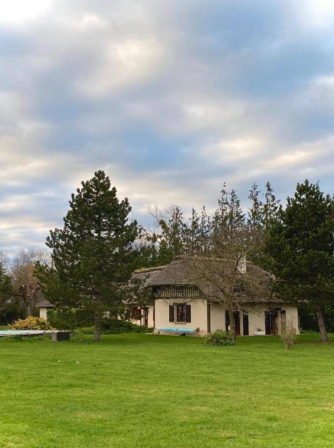 Location de vacances pour 5 personnes, avec piscine et jardin, adapté aux familles à Hotot-en-Auge - 3