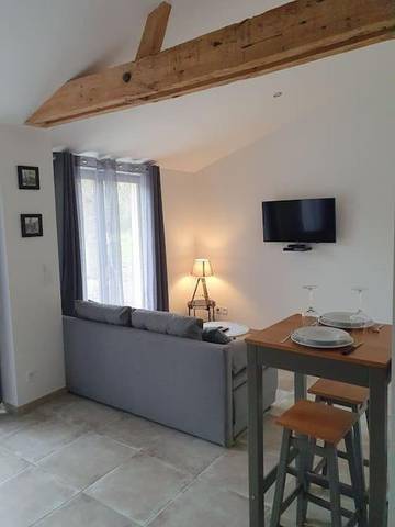Gîte pour 4 personnes, avec jardin dans Corignac
