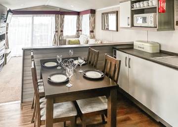 Caravan for 6 People in Shalfleet, Isle of Wight, Photo 1