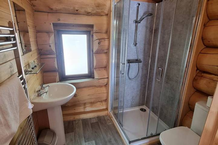 Lodge 1 -  a lodge that sleeps 4 guests  in 1 bedroom in Shropshire Hills
