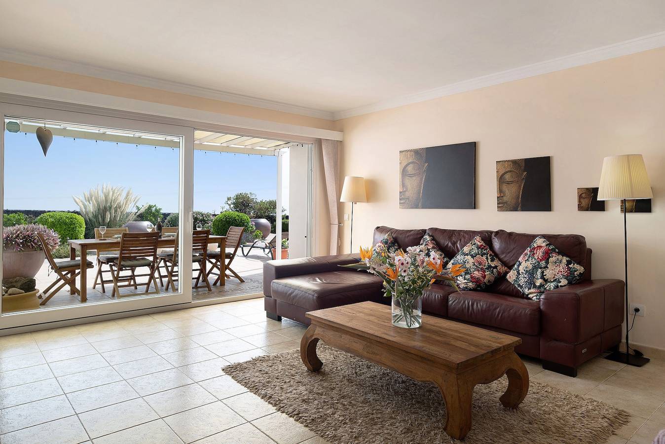 "Villa Essence" con vista a la montaña y al mar, piscina, jacuzzi, Wi-Fi, terrazas y jardín in Conil, Tías