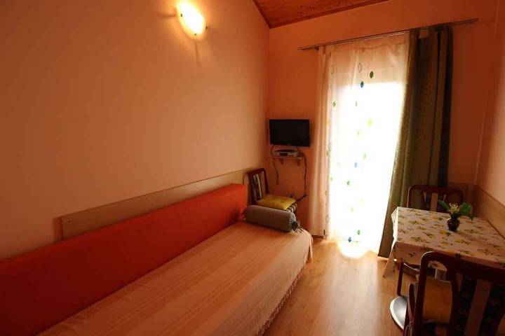 Ferienwohnung für 2 Personen, mit Garten in Novigrad - 4