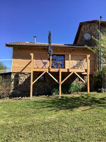 Studio pour 4 personnes, avec piscine ainsi que jardin et balcon dans le Puy-de-Dôme
