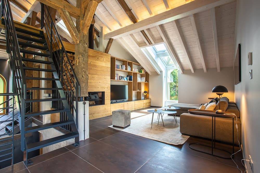 Maison Haut de Gamme 5 Étoiles au Coeur D'un Environnement Naturel Préservé in Lamoura, Parc naturel régional du Haut-Jura