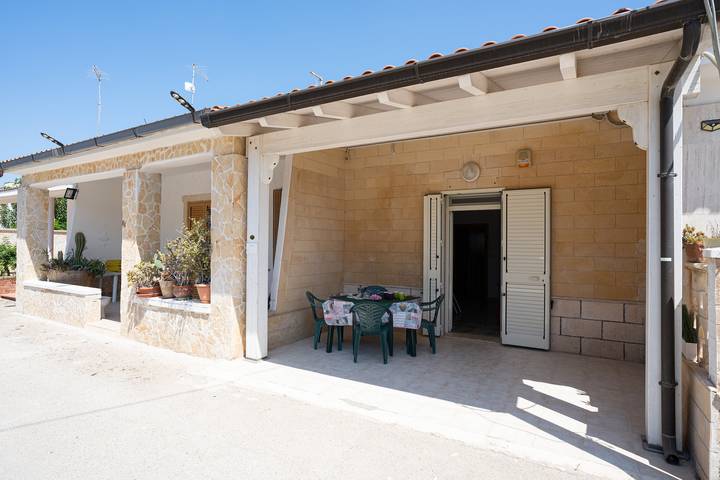 Casa Gino a 70 mt dalla Spiaggia di Punta Prosciutto in Lido Punta Prosciutto, Porto Cesareo