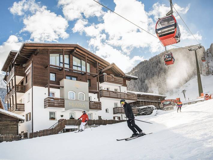 Ferienwohnung für 2 Personen, mit Ausblick und Garten sowie Terrasse in Wolkenstein