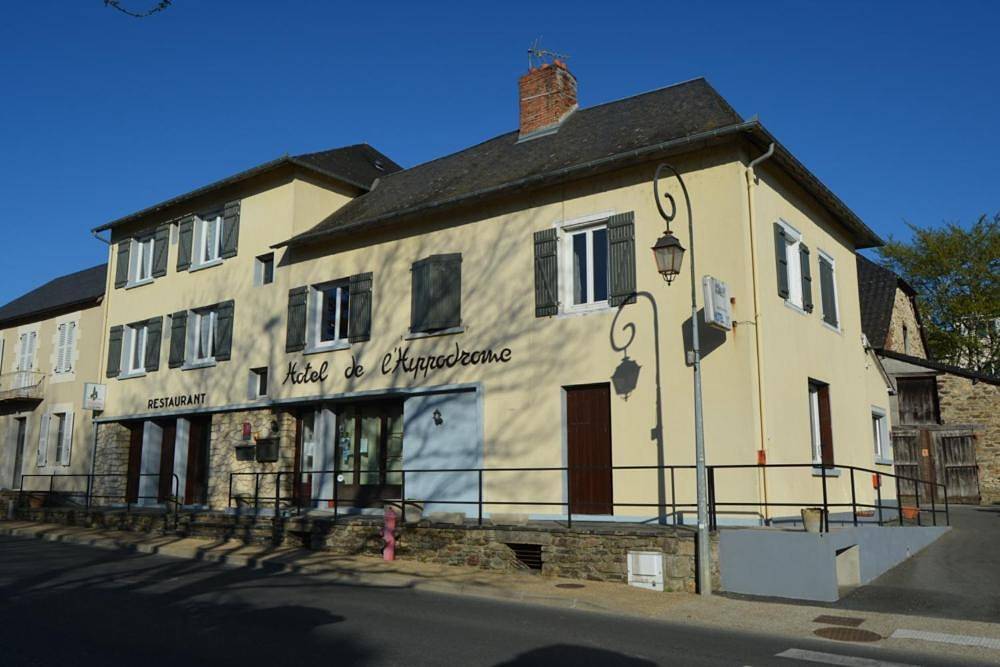 Triple Room in Arnac-Pompadour, Région de Brive-la-Gaillarde