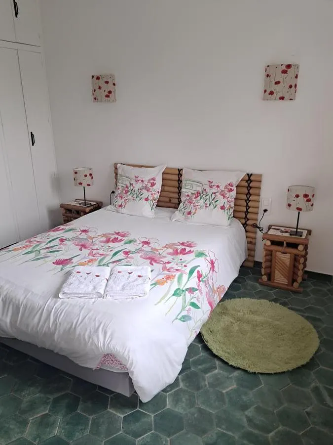 Holiday apartment for 2 people, with view and garden as well as pool - 1