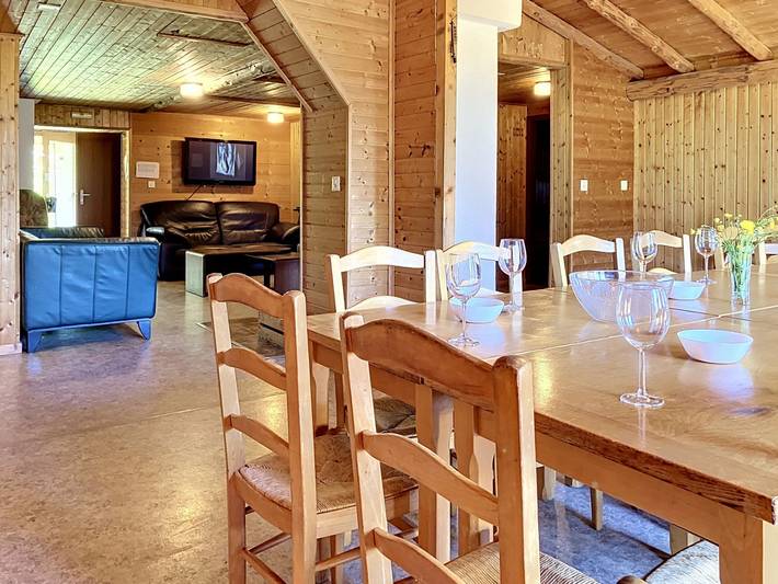 Ferienhaus für 32 Personen, mit Balkon und Terrasse sowie Garten und Sauna im Wallis - 4